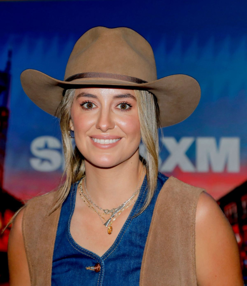 Lainey Wilson at SiriusXM Studios in Nashville 3