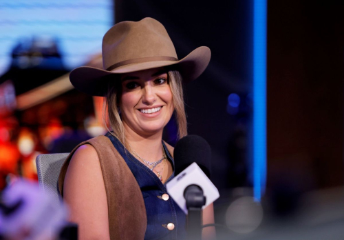 Lainey Wilson at SiriusXM Studios in Nashville 7