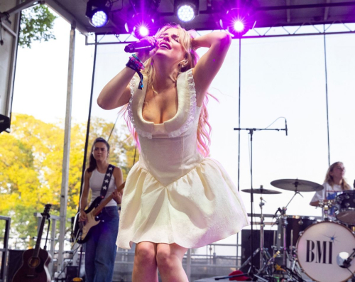 McKenna Grace Performs at 2024 Lollapalooza Festival in Chicago 1