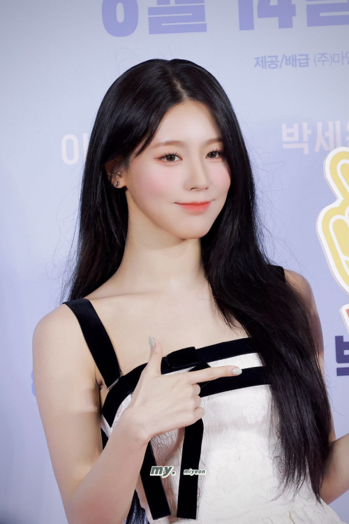 Miyeon at Vctory VIP Premiere in Seoul 5