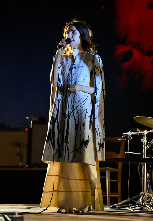 PJ Harvey Performs at The Piece Hall Halifax 4