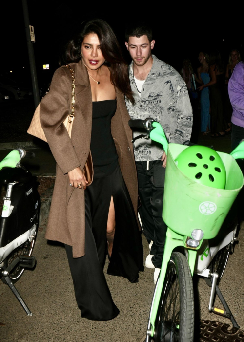 Priyanka Chopra and Nick Jonas on Date Night at Burleigh Pavilion in Brisbane 1