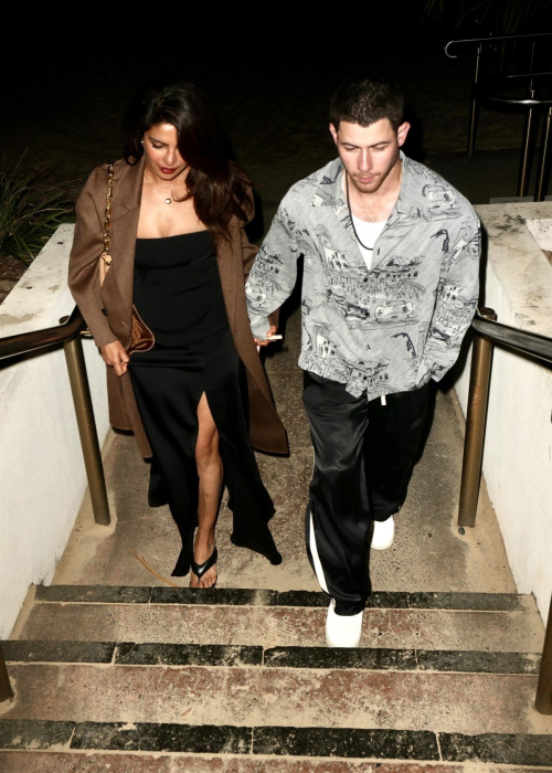 Priyanka Chopra and Nick Jonas on Date Night at Burleigh Pavilion in Brisbane 5