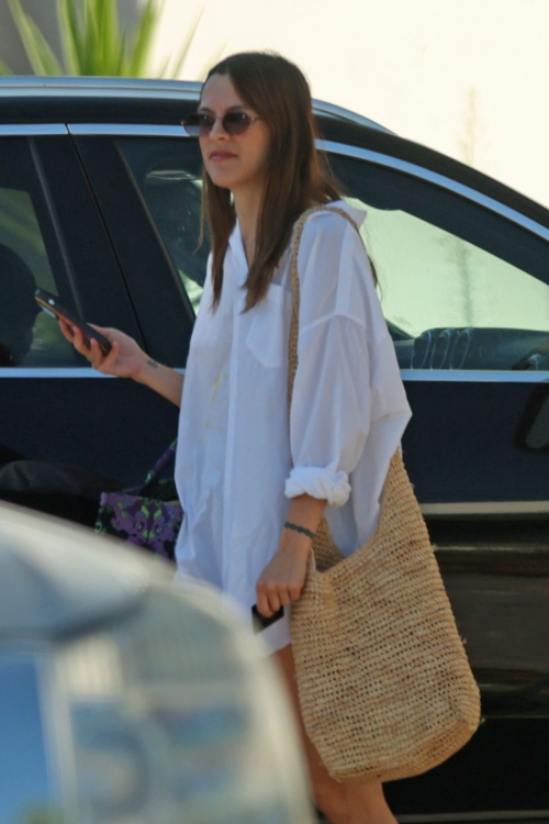 Riley Keough Out and About Calabasas 3