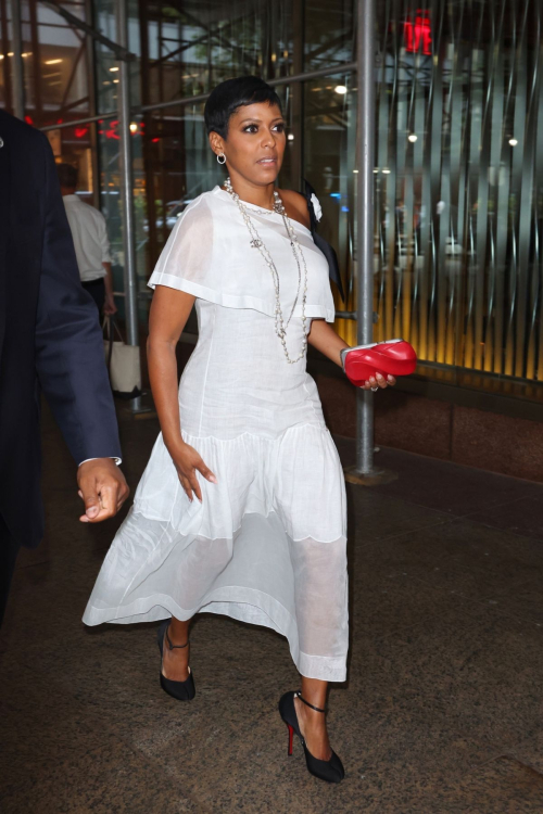 Tamron Hall Arrives at Event Hosted by Lee Daniels at Le Bernardin in New York 3