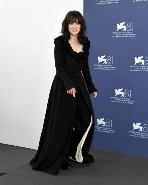 Winona Ryder at Beetlejuice Beetlejuice Photocall at 81st Venice International Film Festival 6