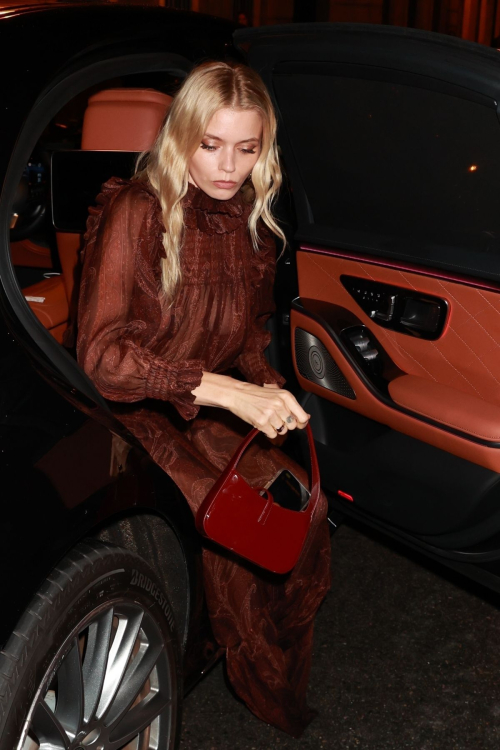 Abbey Lee Kershaw Arrives at YSL Fashion Show Afterparty Paris, September 2024