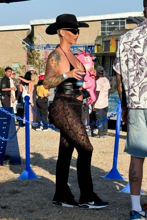 Amber Rose at Malibu Chili Cook-Off 3