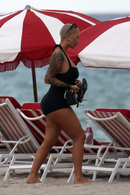 Amber Rose Enjoys a Beach Date in Miami