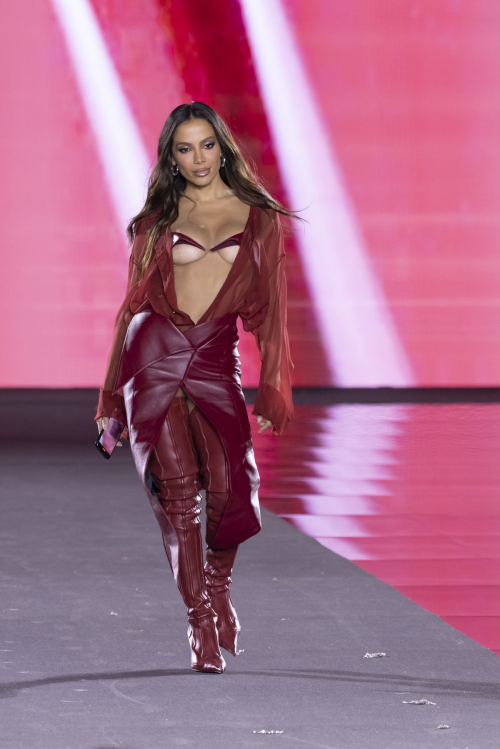 Anitta Appears at L'Oreal Paris Fashion Show During Paris Fashion Week