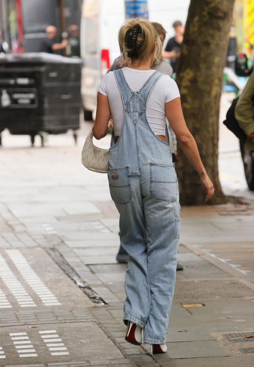 Ashley Roberts arrives at Heart Radio in London 5