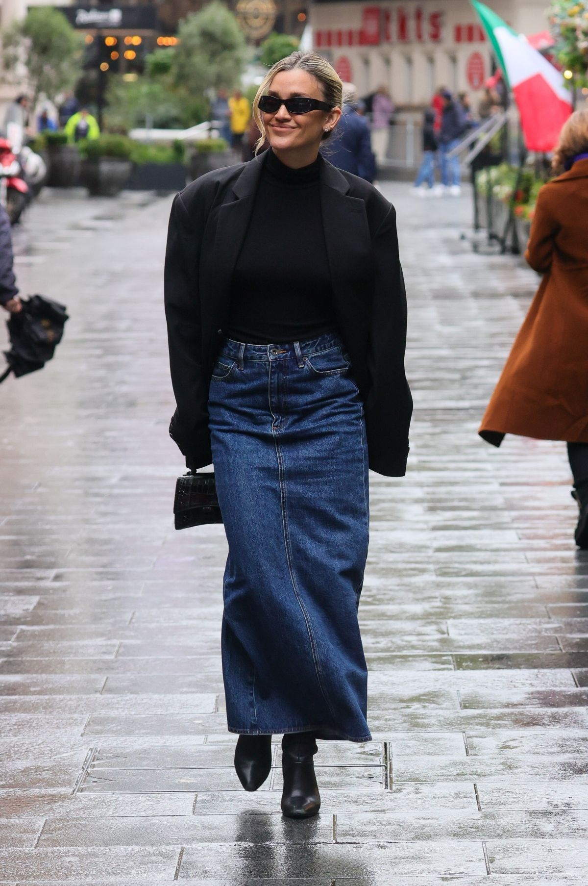 Ashley Roberts Arrives at Heart Radio in London, September 2024