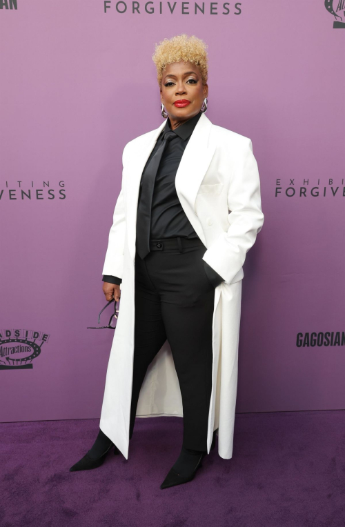 Aunjanue Ellis-Taylor at Exhibiting Forgiveness Premiere in Los Angeles 2