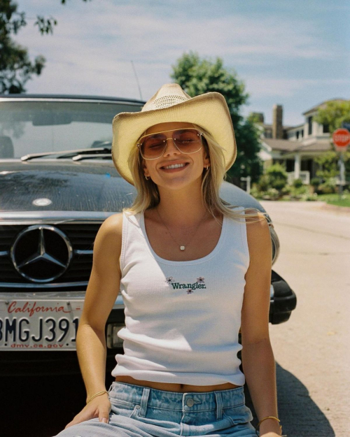 Becca Means Wrangler Australia September 2024 14