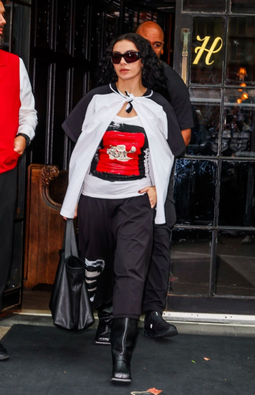 Charli XCX Seen Leaving Hotel in New York 2