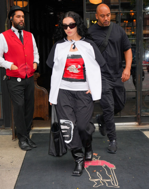 Charli XCX Seen Leaving Hotel in New York 3