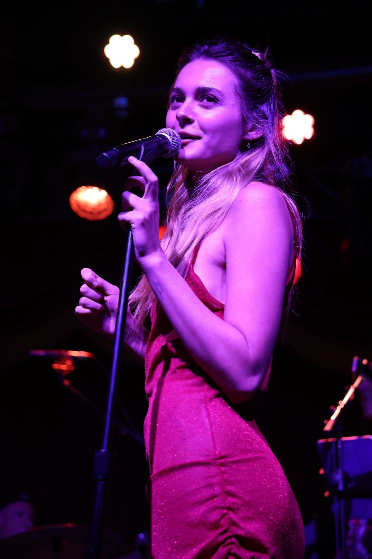 Charlotte Lawrence Performs with Smith and Watt Steakhouse, September 2024