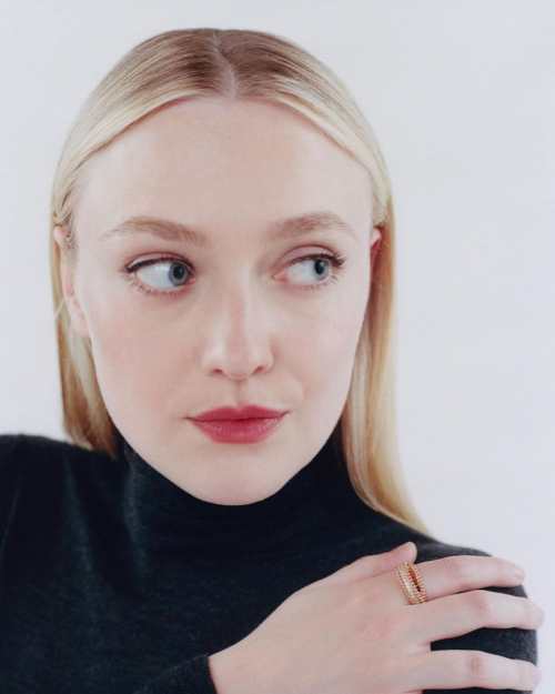 Dakota Fanning for S Magazine, Fall 2024 5