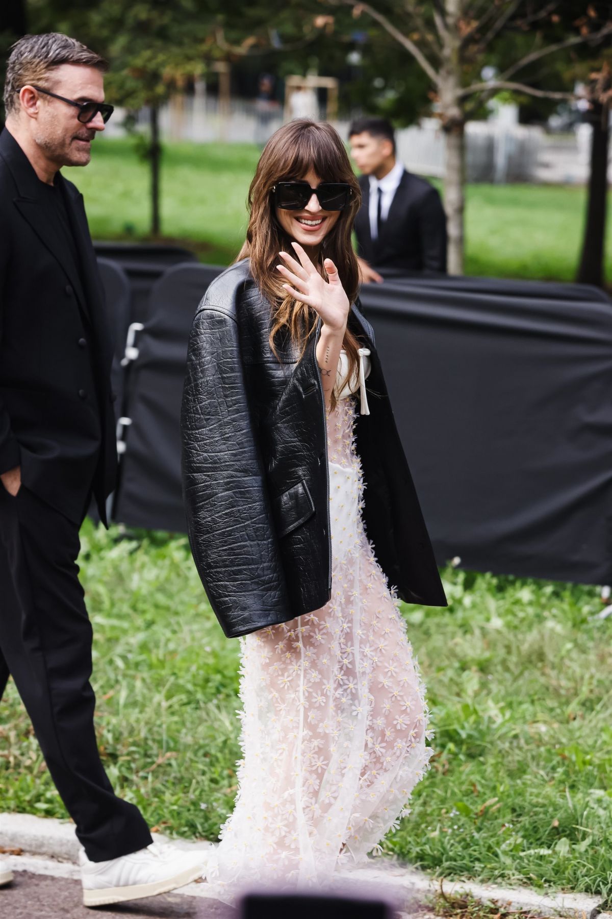 Dakota Johnson Arrives at Gucci Show Milan Fashion Week, September 2024