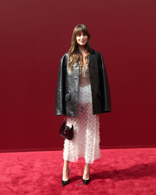 Dakota Johnson at Gucci Fashion Show at Milan Fashion Week 1