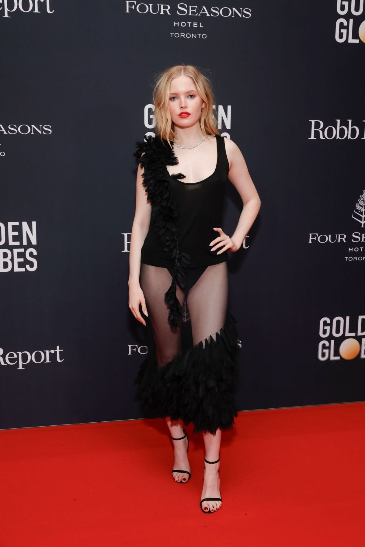 ellie bamber at golden globes announces the road to the golden globes party in toronto