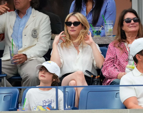 emma roberts at women’s single finals at us open tennis championships in new york 2