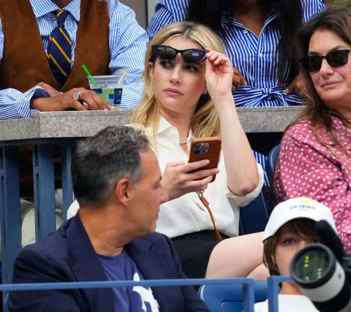 emma roberts at women’s single finals at us open tennis championships in new york 5