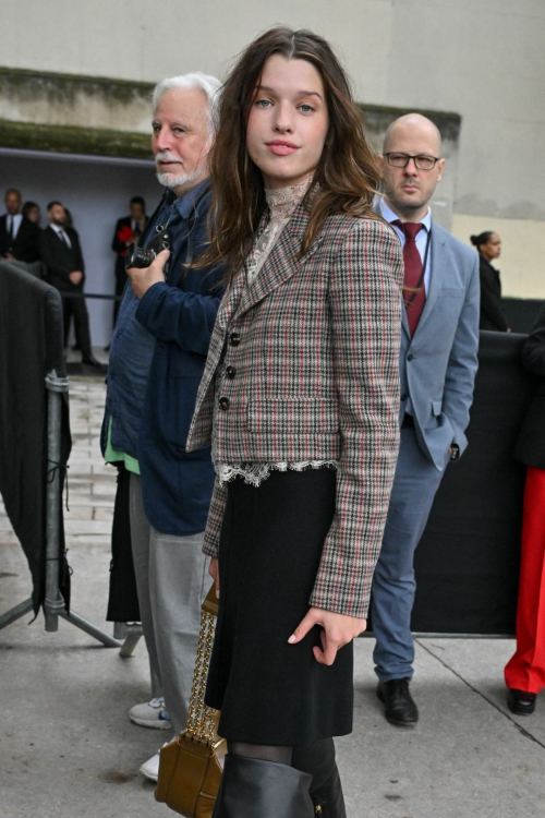 Ever Anderson Arrives at Chloe Show, Paris Fashion Week, September 2024