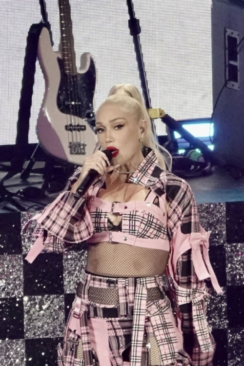 Gwen Stefani Performs at iHeartRadio Music Festival in Las Vegas