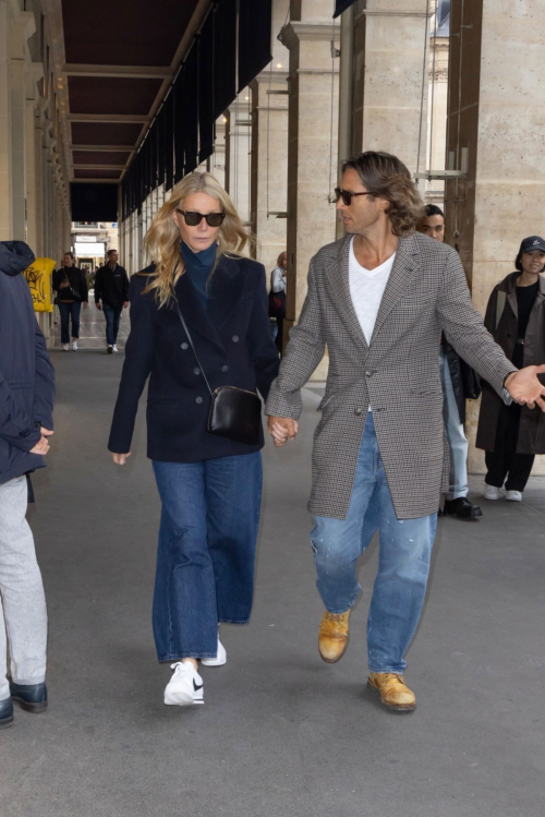 Gwyneth Paltrow and Brad Falchuk at Paris Fashion Week 6