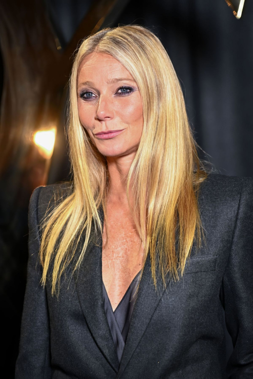 Gwyneth Paltrow at Yves Saint Laurent Photocall at Paris Fashion Week 3