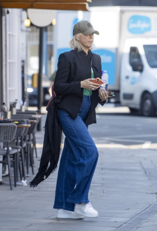 Hannah Waddingham Spotted Leaving Pizza Express in London 3