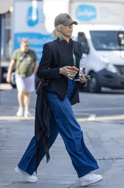 Hannah Waddingham Spotted Leaving Pizza Express in London 6