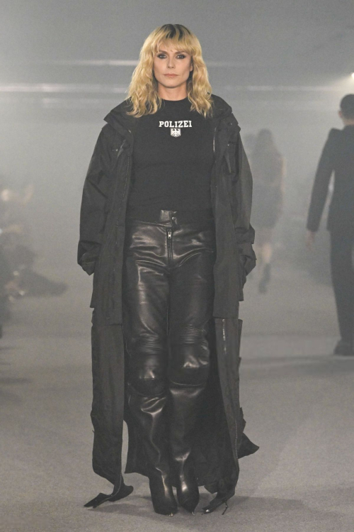 Heidi Klum Walks Vetements Runway Paris Fashion Week, September 2024 1