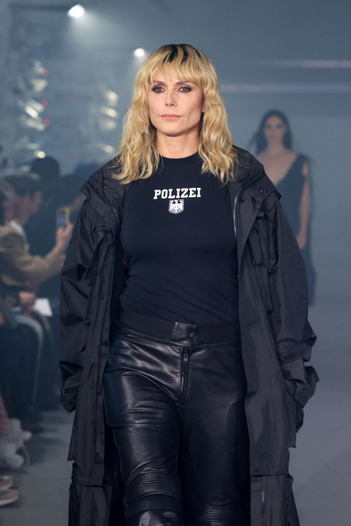 Heidi Klum Walks Vetements Runway Paris Fashion Week, September 2024 6