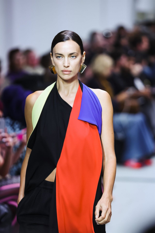 Irina Shayk Walks Runway at Missoni Fashion Show at Milan Fashion Week