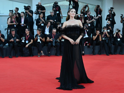 Isabelle Fuhrman at 81st Venice Film Festival Closing Ceremony 3