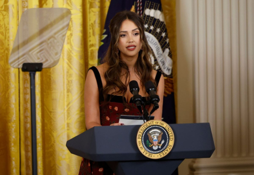 Jessica Alba Introduces President Biden at Hispanic Heritage Month Reception in Washington DC 4