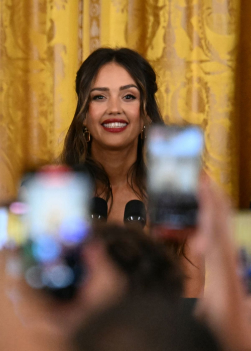 Jessica Alba Introduces President Biden at Hispanic Heritage Month Reception in Washington DC 6