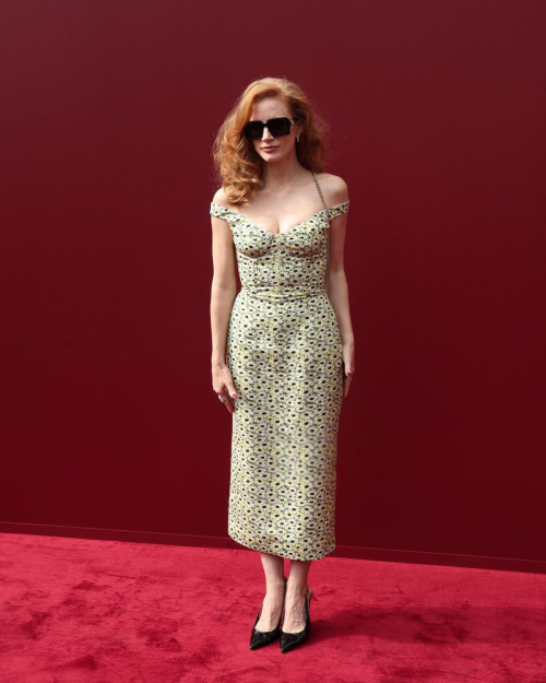 Jessica Chastain at Gucci Fashion Show at Milan Fashion Week 3