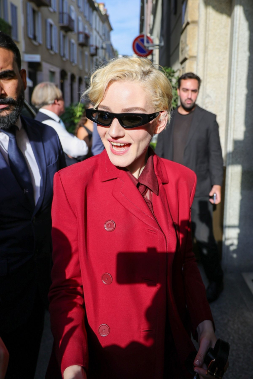 Julia Garner Leaves Gucci Fashion Show at Milan Fashion Week 2