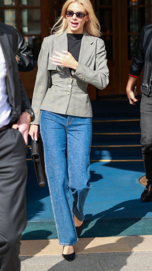 Kendall Jenner Departs Ritz Hotel in Paris 2