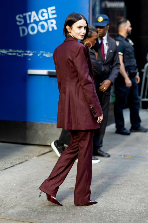 Lily Collins Arrives at Good Morning America in New York 4