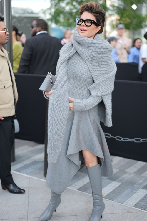 Lisa Rinna Arrives at Michael Kors Fashion Show New York