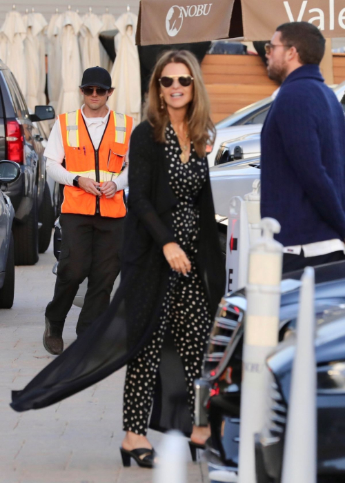 Maria Shriver Out for Dinner with Family at Nobu in Malibu 1