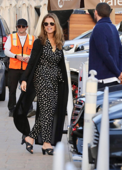 Maria Shriver Out for Dinner with Family at Nobu in Malibu 2