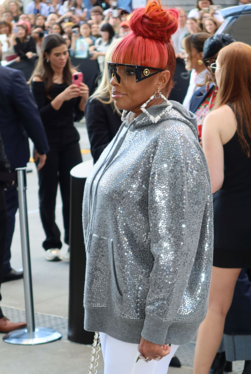 Mary J. Blige Arrives at Michael Kors Fashion Show New York