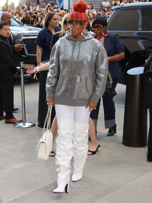 Mary J. Blige Arrives at Michael Kors Fashion Show New York 2