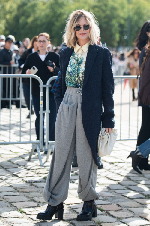 Meg Ryan Arrives at Loewe Show, Paris Fashion Week, September 2024 3