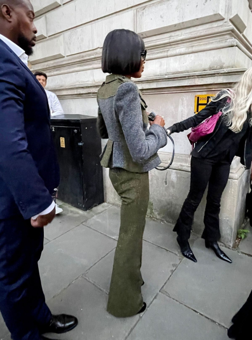 Naomi Campbell at 10 Downing Street to Mark 40 Years of London Fashion Week 1